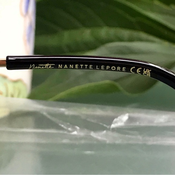 Nanette Lepore Black Cat Eye Metal Temple Sunglasses in BLACK 100% UV 400 *BNIP - Picture 11 of 16